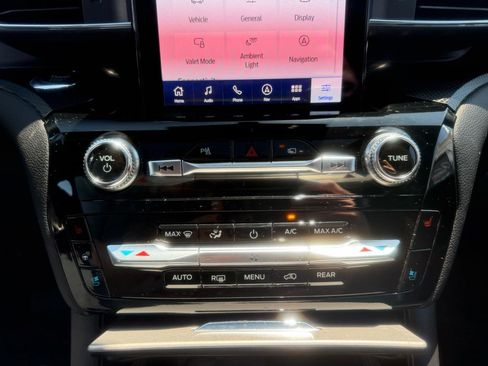 Used 2022 Ford Explorer ST w/ Equipment Group 401A AWD/4WD image 19