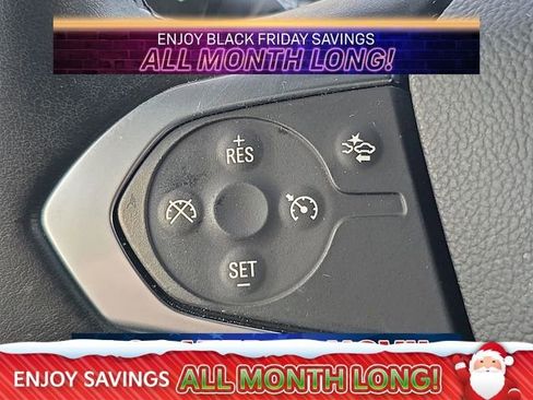 Used 2023 Chevrolet Traverse LT image 23