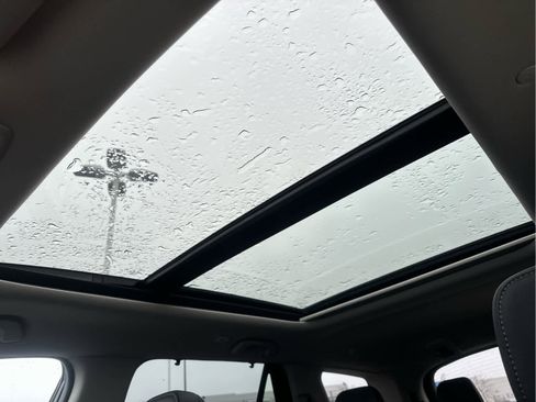 New 2025 Honda Pilot Touring image 41