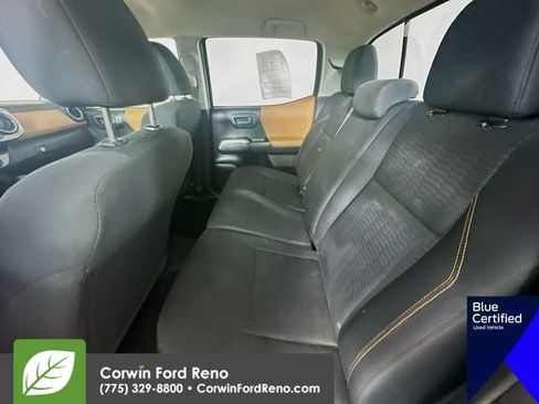 Used 2017 Toyota Tacoma SR5 AWD/4WD image 25