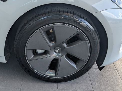 Used 2023 Tesla Model 3 Standard Range image 14