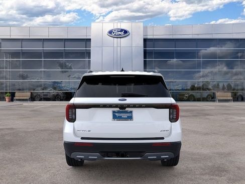 New 2026 Ford Explorer Active w/ Active Comfort Package AWD/4WD image 5