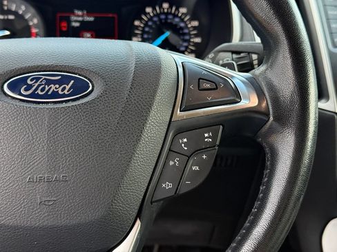 Used 2017 Ford Edge SEL AWD/4WD image 16