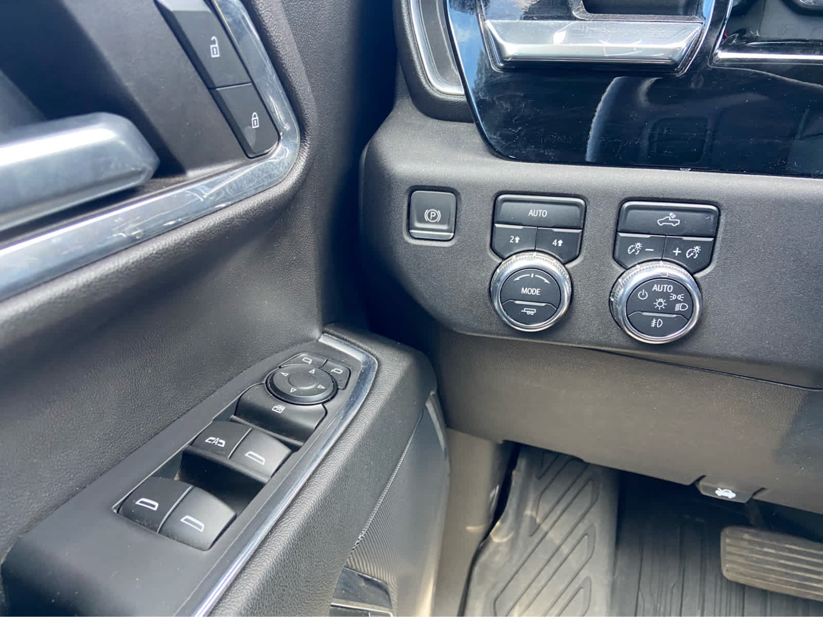 Used 2024 GMC Sierra 1500 Elevation AWD/4WD image 23