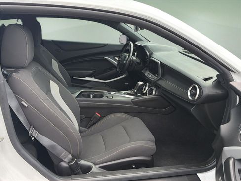 Used 2021 Chevrolet Camaro LT RWD image 13