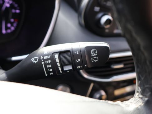 Used 2019 Hyundai Santa Fe Limited image 38