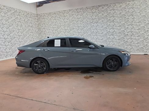 Used 2021 Hyundai Elantra SEL FWD image 6