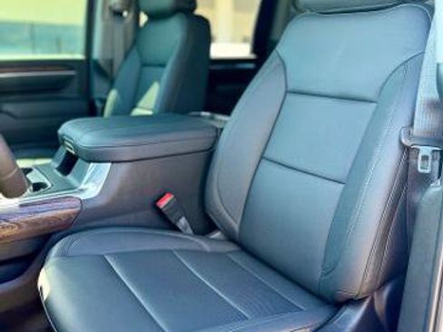 New 2025 GMC Sierra 2500 SLT w/ SLT Premium Package image 12