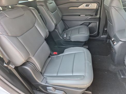 New 2026 Ford Explorer Active w/ Active Comfort Package AWD/4WD image 19
