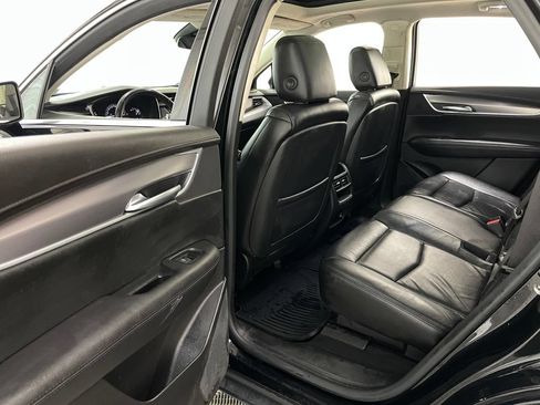 Used 2018 Cadillac XT5 Luxury w/ Driver Awareness Package AWD/4WD image 42