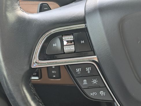 Used 2023 Lincoln Navigator Reserve AWD/4WD image 29