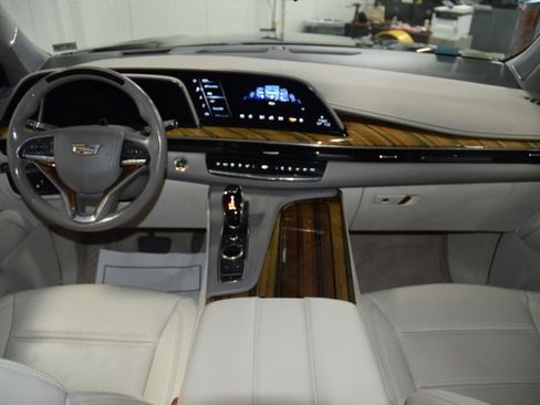 Used 2022 Cadillac Escalade Sport Platinum image 32