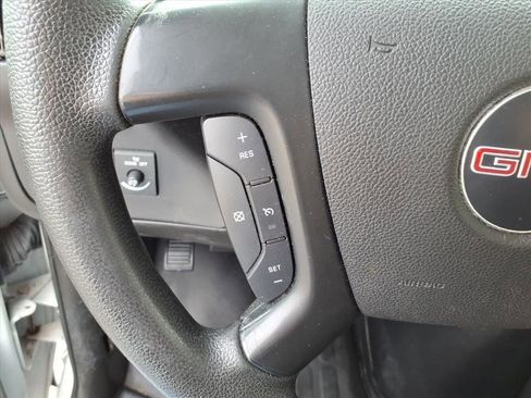 Used 2016 GMC Savana 2500 image 23