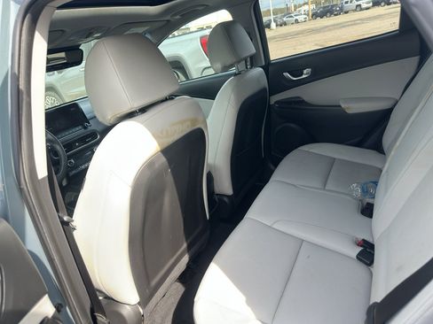 Used 2022 Hyundai Kona Limited image 2