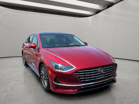 Certified 2023 Hyundai Sonata Limited FWD image 2