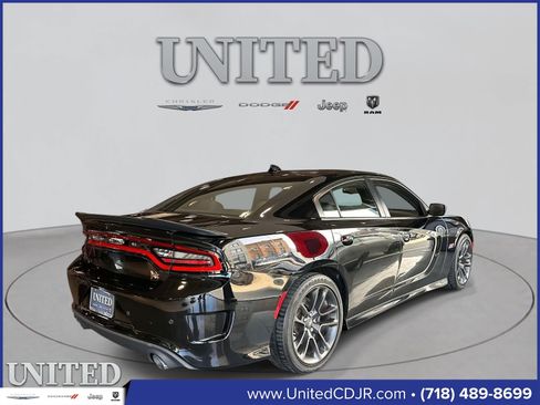 Used 2021 Dodge Charger Scat Pack w/ Plus Group image 2