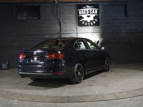 Used 2012 Volkswagen Jetta GLI FWD image 6
