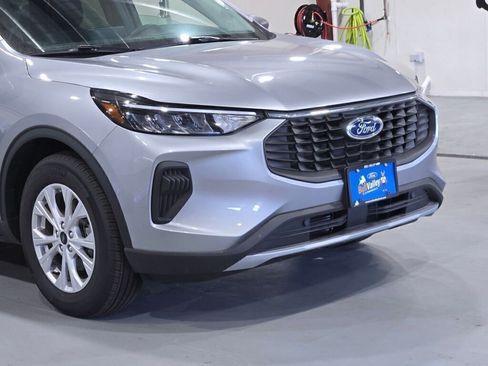 Used 2024 Ford Escape Active w/ Cold Weather Package image 2