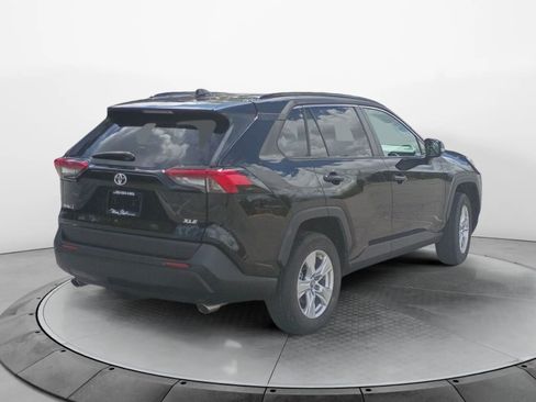 Used 2019 Toyota RAV4 XLE image 5