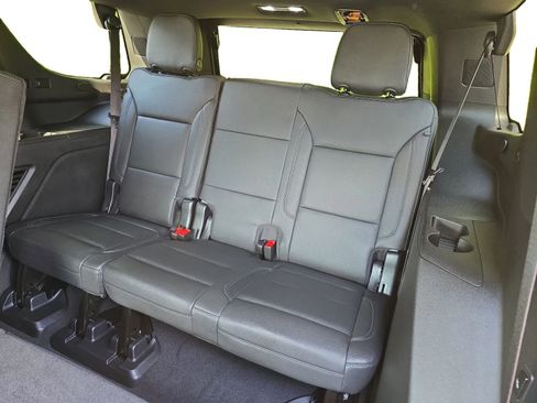 Used 2022 Chevrolet Tahoe LT w/ Luxury Package image 14