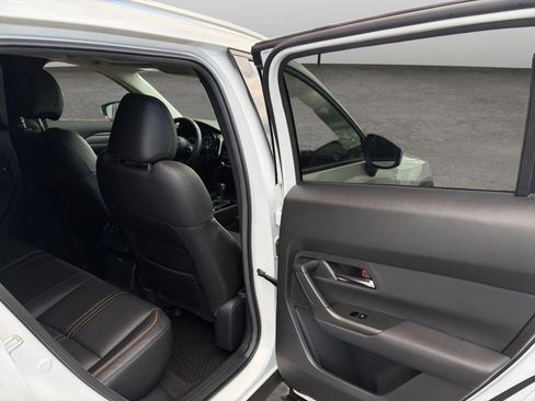 Used 2025 MAZDA CX-50 AWD 2.5 S w/ Weather Package image 17
