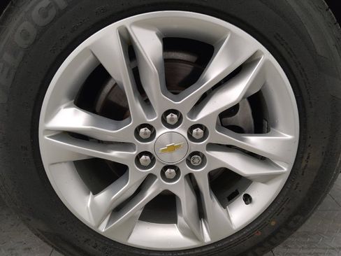 Used 2019 Chevrolet Blazer L FWD image 31