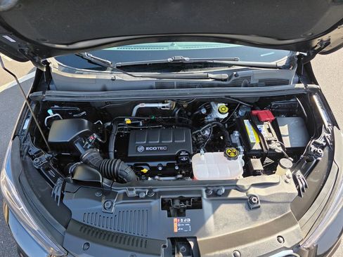 Used 2017 Buick Encore Essence image 9