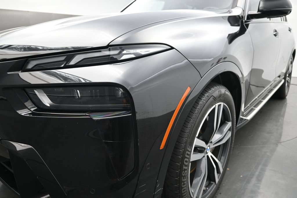 Used 2023 BMW X7 xDrive40i w/ M Sport Package AWD/4WD image 34