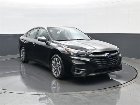 Used 2024 Subaru Legacy Touring XT image 3