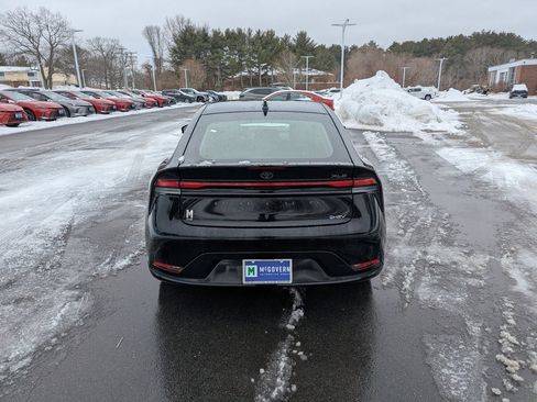 Used 2024 Toyota Prius XLE image 4