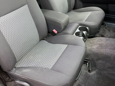 Used 2010 Chevrolet Colorado LT RWD image 16