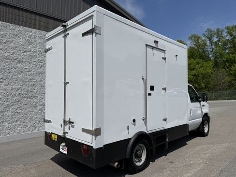 Used 2023 Ford E-350 and Econoline 350 Super Duty w/ Power Windows & Locks Group RWD image 11
