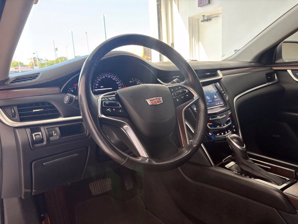 Used 2019 Cadillac XTS Luxury FWD image 2
