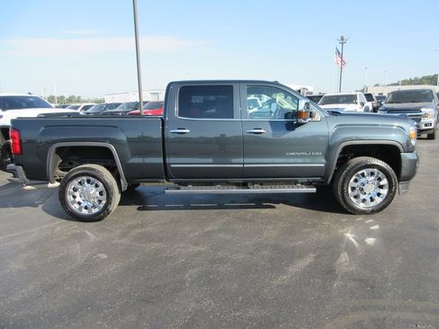 Certified 2017 GMC Sierra 2500 Denali AWD/4WD image 5