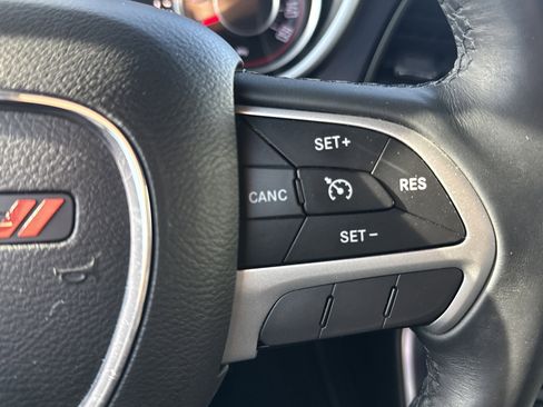 Used 2015 Dodge Challenger R/T Plus image 19