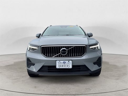 Certified 2025 Volvo XC40 B5 Core image 10
