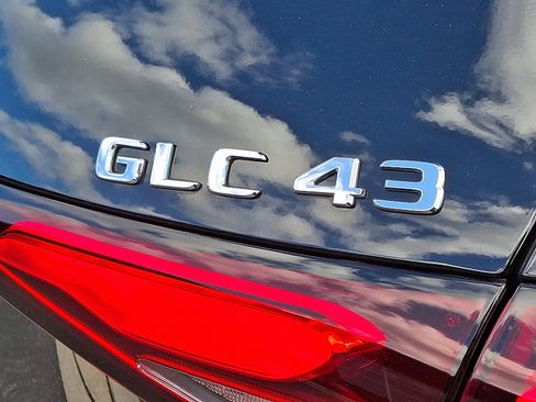 Certified 2025 Mercedes-Benz GLC 43 AMG 4MATIC image 31