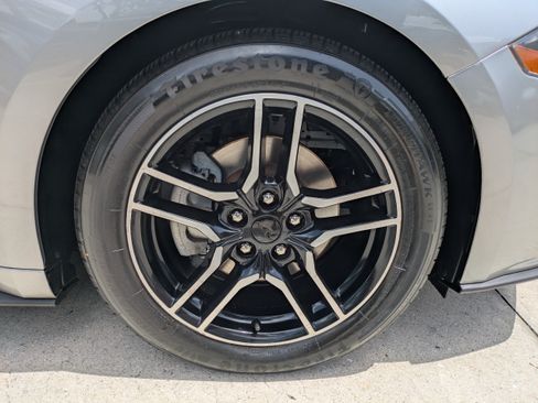 Used 2020 Ford Mustang Premium RWD image 11