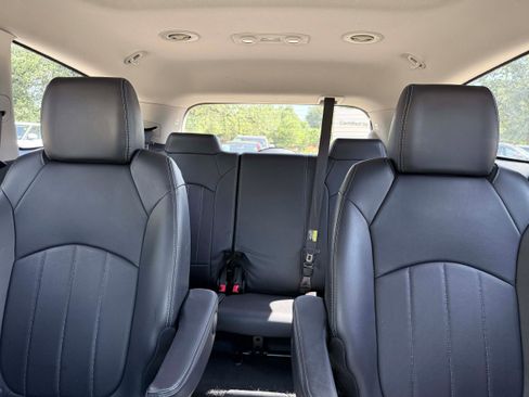 Used 2017 Buick Enclave Leather w/ Enclave Sport Touring Edition FWD image 22