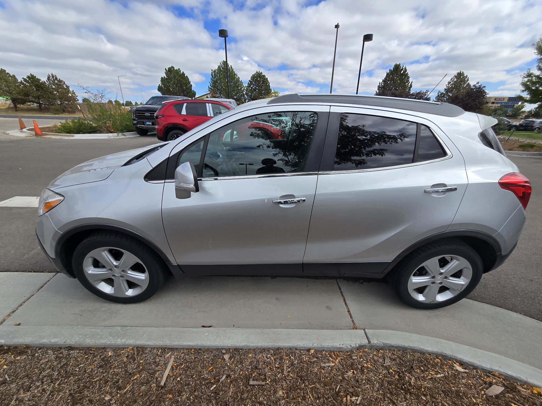 Used 2015 Buick Encore FWD image 13