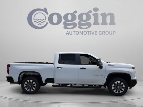 New 2026 Chevrolet Silverado 2500 Custom w/ Custom Value Package AWD/4WD image 6