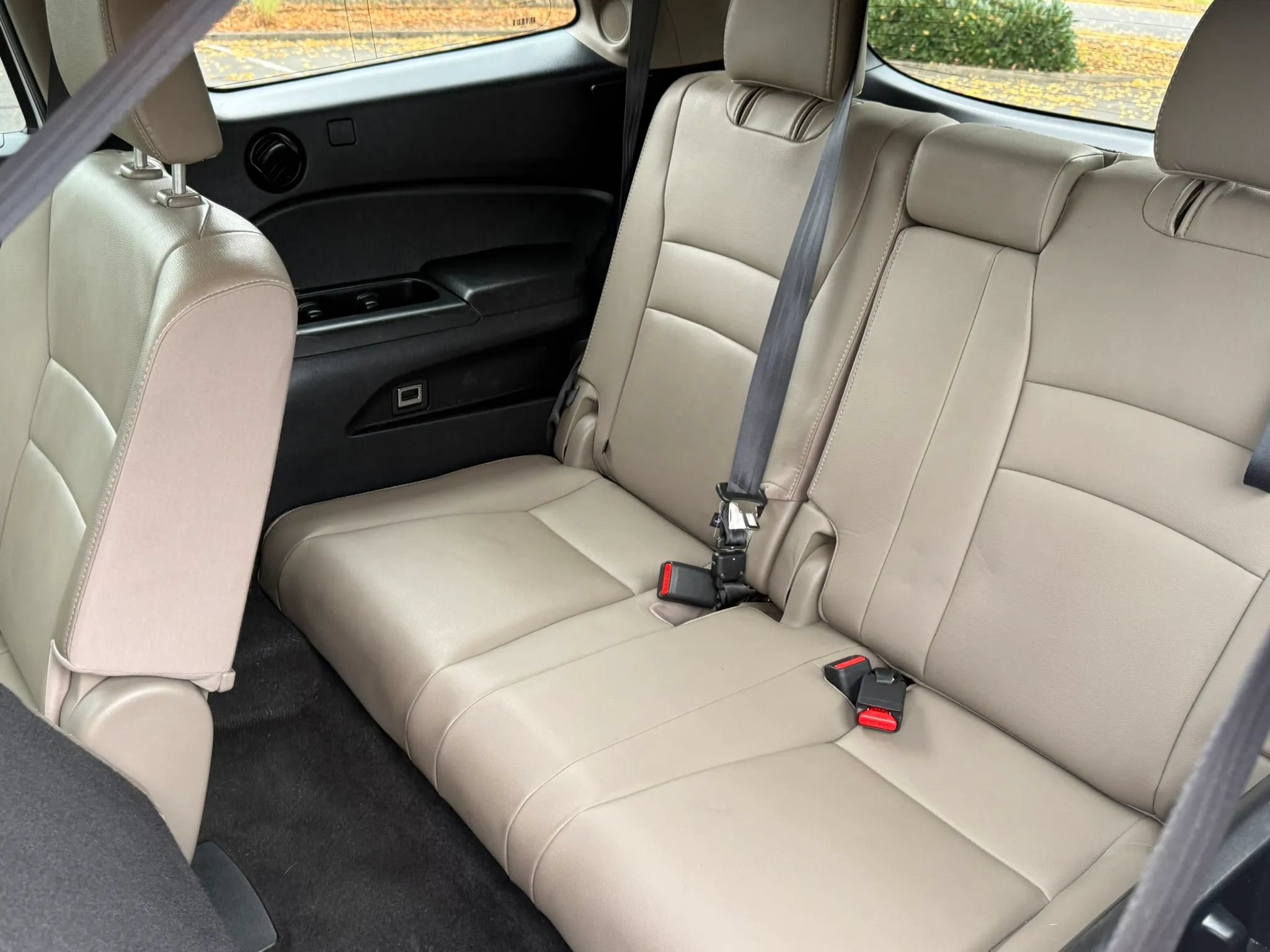 Used 2016 Honda Pilot Touring image 30