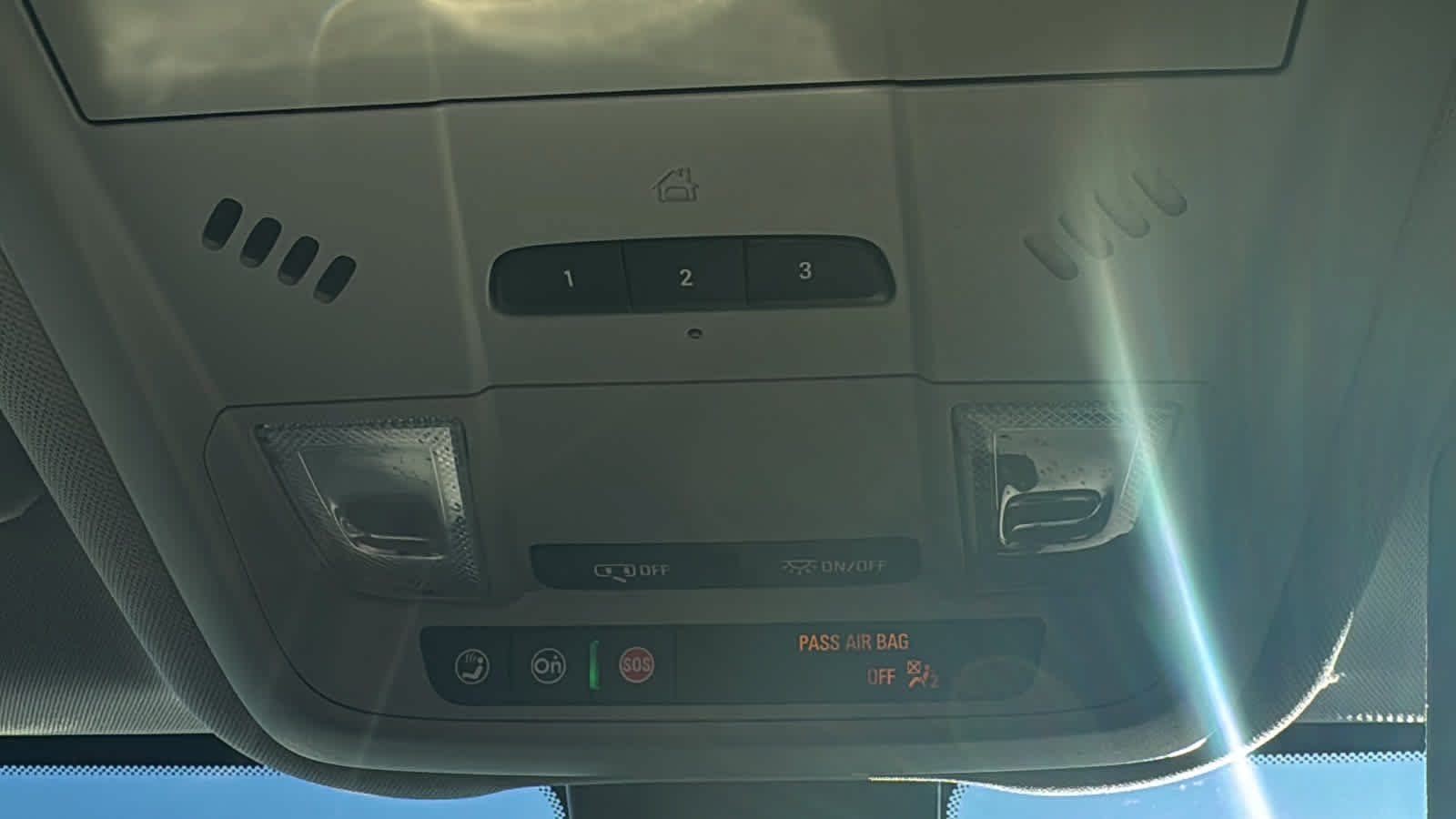 Used 2021 Chevrolet Equinox LT AWD/4WD image 25