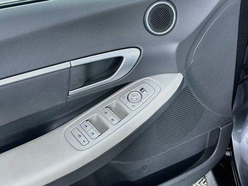 Used 2025 Hyundai Sonata SEL FWD image 15