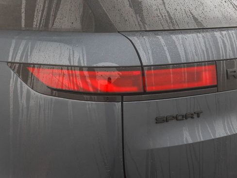 New 2025 Land Rover Range Rover Sport Dynamic SE image 11