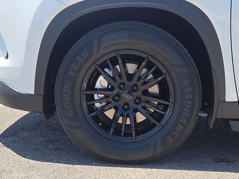 New 2026 Toyota Grand Highlander FWD image 9