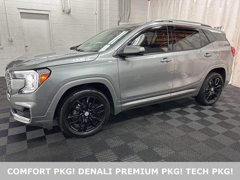 Used 2024 GMC Terrain Denali w/ Denali Premium Package AWD/4WD image 1