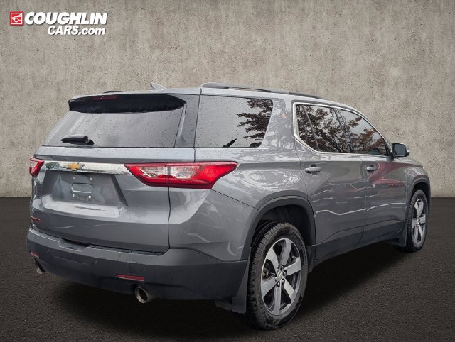 Used 2021 Chevrolet Traverse LT w/ LT Premium Package AWD/4WD image 7