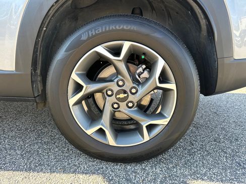 Used 2024 Chevrolet Trax LT w/ Driver Confidence Package image 19