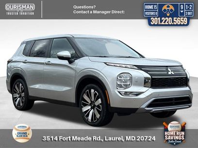 Used 2025 Mitsubishi Outlander SE